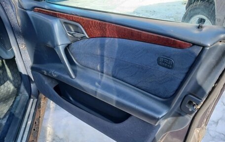 Mercedes-Benz E-Класс, 1996 год, 350 000 рублей, 3 фотография