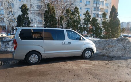 Hyundai Grand Starex Grand Starex I рестайлинг 2, 2010 год, 1 300 000 рублей, 3 фотография