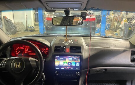 Honda Accord VII рестайлинг, 2004 год, 750 000 рублей, 9 фотография