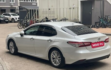 Toyota Camry, 2018 год, 2 590 000 рублей, 1 фотография