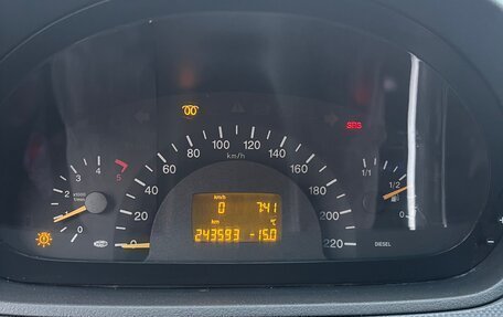 Mercedes-Benz Vito, 2006 год, 930 000 рублей, 15 фотография