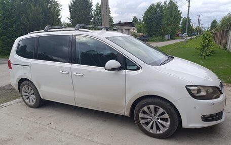 Volkswagen Sharan II, 2015 год, 1 375 000 рублей, 1 фотография