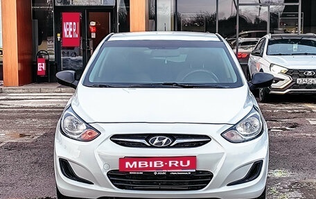 Hyundai Solaris II рестайлинг, 2011 год, 745 000 рублей, 3 фотография