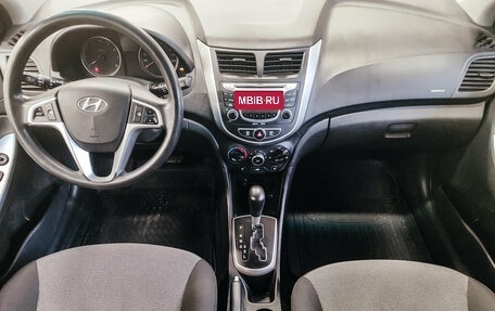 Hyundai Solaris II рестайлинг, 2011 год, 745 000 рублей, 16 фотография