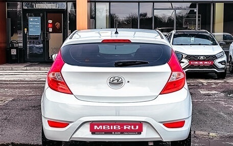 Hyundai Solaris II рестайлинг, 2011 год, 745 000 рублей, 9 фотография