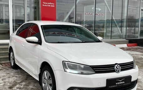 Volkswagen Jetta VI, 2013 год, 770 000 рублей, 4 фотография