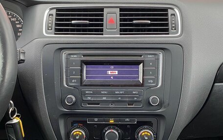 Volkswagen Jetta VI, 2013 год, 770 000 рублей, 11 фотография