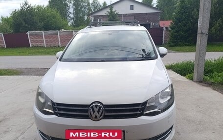 Volkswagen Sharan II, 2015 год, 1 375 000 рублей, 13 фотография