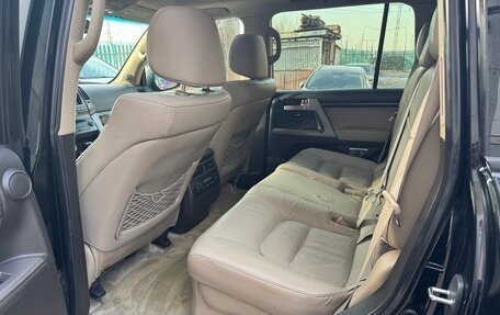 Toyota Land Cruiser 200, 2010 год, 2 390 000 рублей, 13 фотография