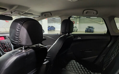 Opel Astra J, 2013 год, 640 000 рублей, 12 фотография