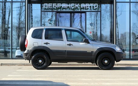 Chevrolet Niva I рестайлинг, 2017 год, 695 000 рублей, 4 фотография