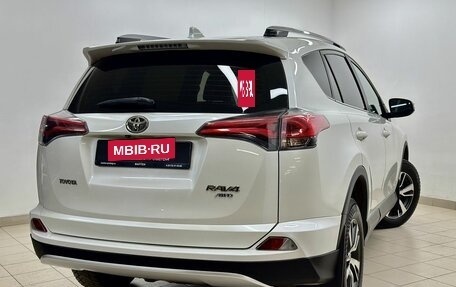 Toyota RAV4, 2017 год, 2 589 000 рублей, 6 фотография