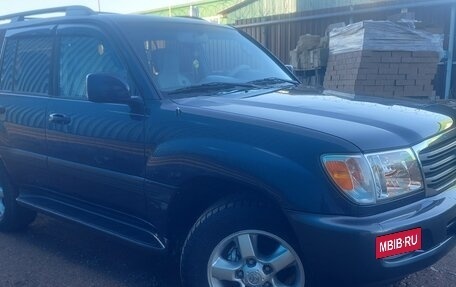 Toyota Land Cruiser 100 рестайлинг 2, 2005 год, 2 650 000 рублей, 3 фотография