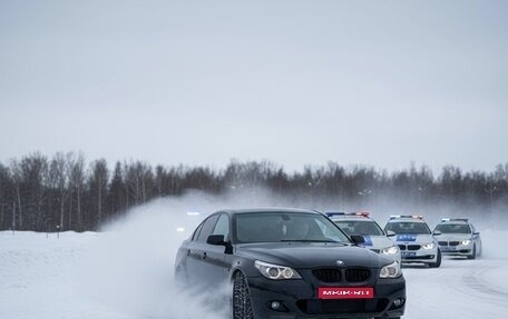 BMW 5 серия, 2008 год, 1 050 000 рублей, 1 фотография