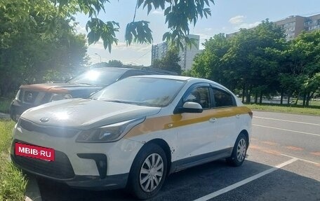 KIA Rio IV, 2018 год, 950 000 рублей, 1 фотография