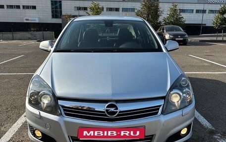 Opel Astra H, 2010 год, 600 000 рублей, 1 фотография