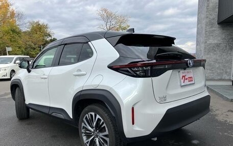 Toyota Yaris, 2023 год, 1 479 000 рублей, 4 фотография