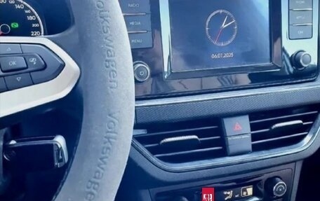 Volkswagen Polo VI (EU Market), 2021 год, 1 650 000 рублей, 14 фотография