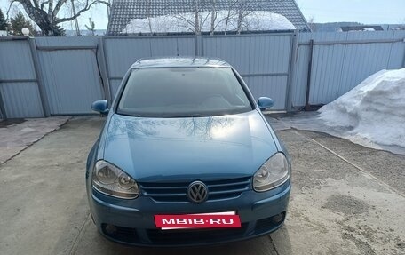 Volkswagen Golf V, 2006 год, 600 000 рублей, 3 фотография