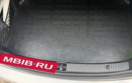 Mercedes-Benz C-Класс, 2018 год, 3 500 000 рублей, 23 фотография