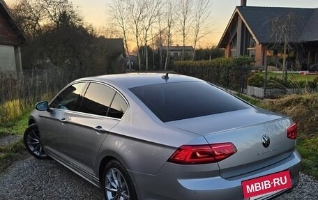 Volkswagen Passat B8 рестайлинг, 2021 год, 1 870 000 рублей, 4 фотография