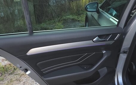 Volkswagen Passat B8 рестайлинг, 2021 год, 1 870 000 рублей, 24 фотография