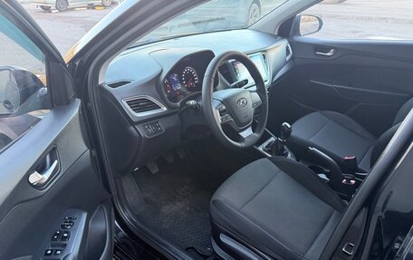 Hyundai Solaris II рестайлинг, 2019 год, 1 395 000 рублей, 8 фотография