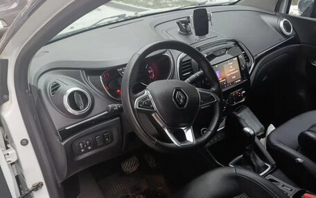 Renault Kaptur I рестайлинг, 2021 год, 1 690 000 рублей, 8 фотография