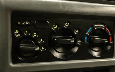 Daewoo Nexia I рестайлинг, 2004 год, 199 000 рублей, 12 фотография