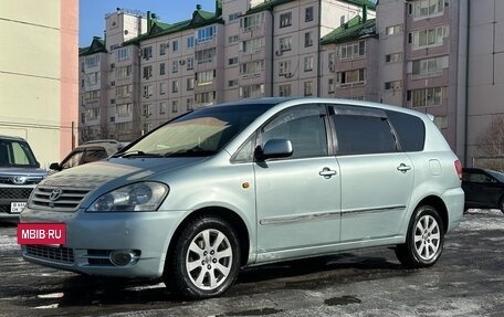 Toyota Ipsum II, 2003 год, 670 000 рублей, 10 фотография