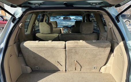 Toyota Ipsum II, 2003 год, 670 000 рублей, 15 фотография