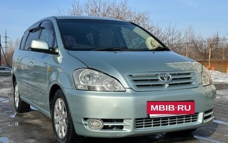Toyota Ipsum II, 2003 год, 670 000 рублей, 30 фотография
