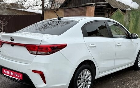 KIA Rio IV, 2018 год, 1 495 000 рублей, 3 фотография