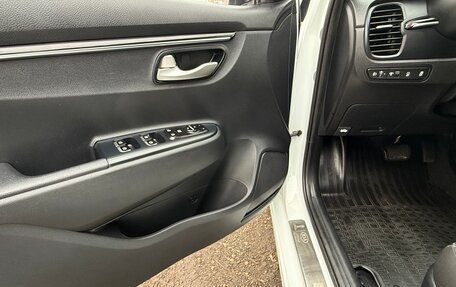 KIA Rio IV, 2018 год, 1 495 000 рублей, 10 фотография