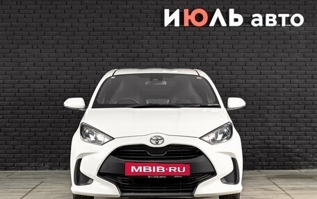 Toyota Yaris, 2021 год, 1 250 000 рублей, 2 фотография