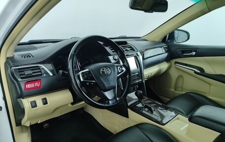 Toyota Camry, 2015 год, 1 890 000 рублей, 9 фотография