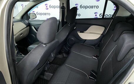 Renault Logan II, 2016 год, 870 000 рублей, 13 фотография