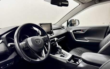 Toyota RAV4, 2021 год, 3 745 000 рублей, 11 фотография