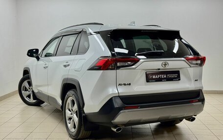 Toyota RAV4, 2021 год, 3 745 000 рублей, 4 фотография