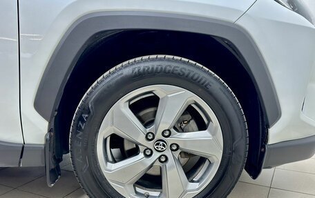 Toyota RAV4, 2021 год, 3 745 000 рублей, 21 фотография