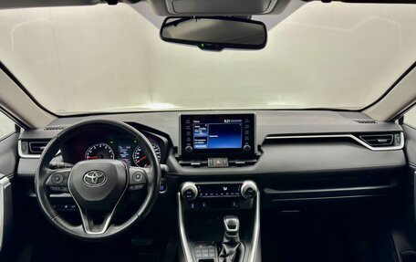 Toyota RAV4, 2021 год, 3 745 000 рублей, 18 фотография