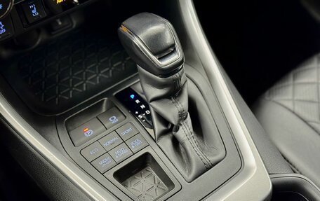 Toyota RAV4, 2021 год, 3 745 000 рублей, 17 фотография