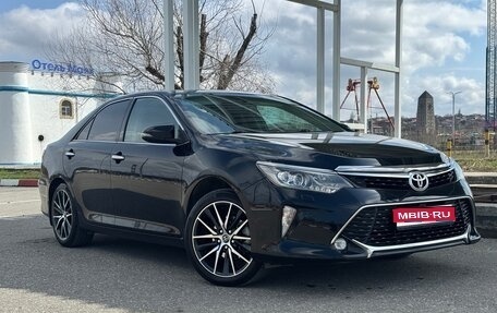 Toyota Camry, 2017 год, 2 270 000 рублей, 1 фотография