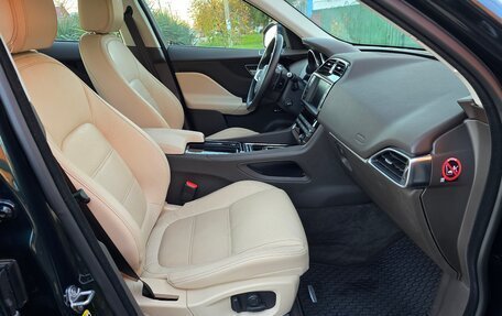 Jaguar F-Pace, 2018 год, 5 080 000 рублей, 22 фотография