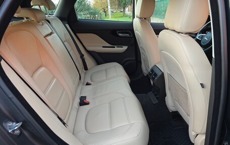 Jaguar F-Pace, 2018 год, 5 080 000 рублей, 26 фотография