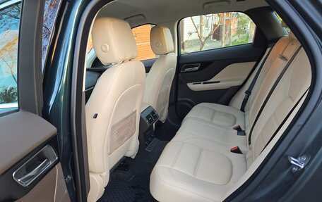 Jaguar F-Pace, 2018 год, 5 080 000 рублей, 28 фотография