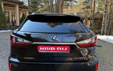 Lexus RX IV рестайлинг, 2019 год, 3 950 000 рублей, 7 фотография