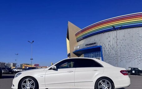 Mercedes-Benz E-Класс, 2011 год, 1 630 000 рублей, 8 фотография