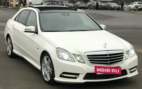 Mercedes-Benz E-Класс, 2011 год, 1 630 000 рублей, 2 фотография