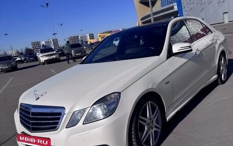 Mercedes-Benz E-Класс, 2011 год, 1 630 000 рублей, 3 фотография